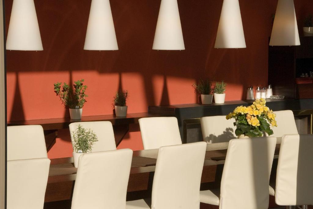 Hotel-Restaurant-Cafe Krainer Langenwang Exteriör bild